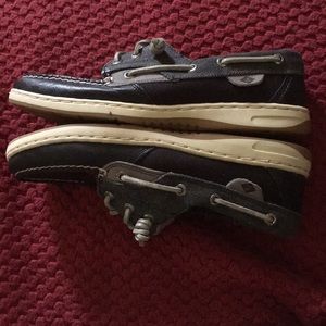 Women Sperry shoes